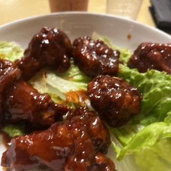 Bay Ridge Diner - Buffalo honey wings - American Near Me - Brooklyn, New York