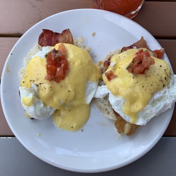 Sunny’s - Eggs Benedict with candied bacon - French Near Me - Miami Beach, Florida Sunny’s - Eggs Benedict with candied bacon - French Near Me - Miami Beach, Florida