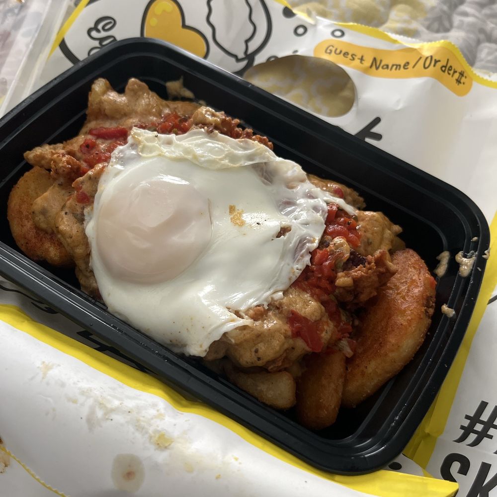 THE BREAKFAST POUTINE