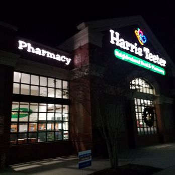 Harris Teeter - I'm teetering on the brink of not even going inside - Grocery Near Me - Morrisville, North Carolina