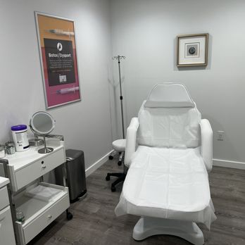 The DRIPBaR - Our Estheticians and APRN's are the best in Miami for Botox and Esthetics - IV Hydration Near Me - South Miami, Florida The DRIPBaR - Our Estheticians and APRN's are the best in Miami for Botox and Esthetics - IV Hydration Near Me - South Miami, Florida