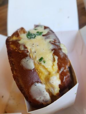 Egg Tuck by null