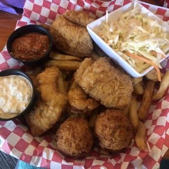 Wahoo Seafood Grill - Deep fried basket - Seafood Near Me - Gainesville, Florida