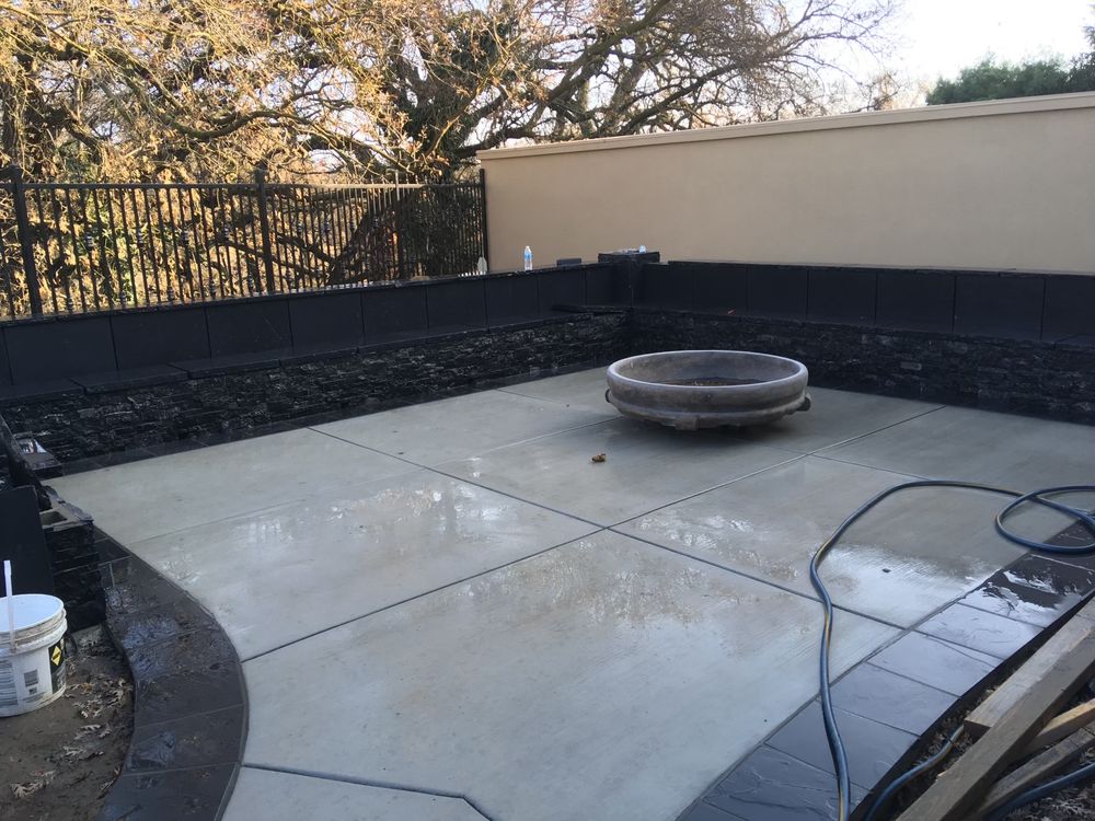 Slide of Contractors Pros