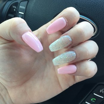 J Limited Nails - Nail Salons Near Me - St Louis, Missouri