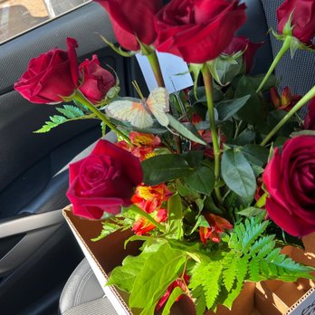 Pugh's Flowers - Florists Near Me - Memphis, Tennessee