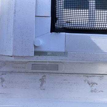 Power Home Remodeling - Screens do not fully come down-gap bugs can fly or crawl into both sides all the windows - Siding Near Me - Chester, Pennsylvania Power Home Remodeling - Screens do not fully come down-gap bugs can fly or crawl into both sides all the windows - Siding Near Me - Chester, Pennsylvania