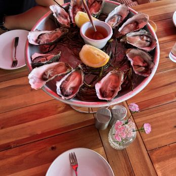 Le Garage - oysters - French Near Me - Sausalito, California Le Garage - oysters - French Near Me - Sausalito, California