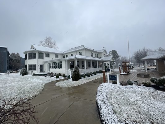 The Lodge at Geneva-on-the-Lake by null