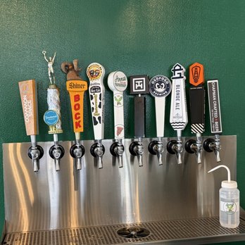 Anna’s Pizza Joint - Beers on tap - Pizza Near Me - Long Beach, California Anna’s Pizza Joint - Beers on tap - Pizza Near Me - Long Beach, California