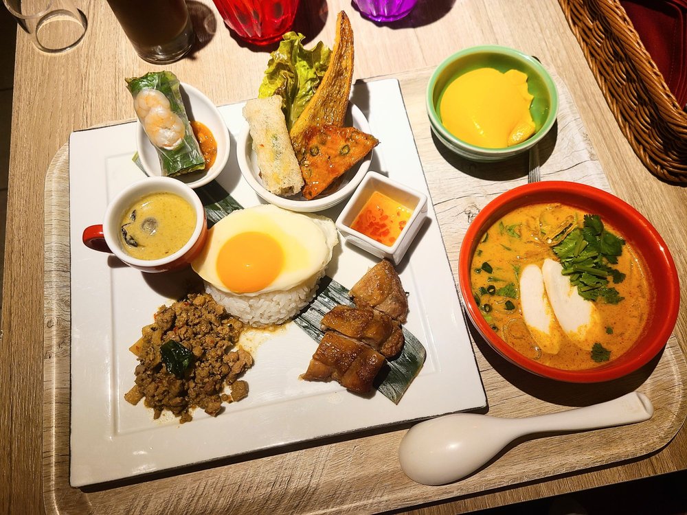 Oriental Colors Lumine East Shinjuku