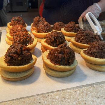 Buc-ee’s - Chopped brisket Sammies in the making - Gas Stations Near Me - Sevierville, Tennessee