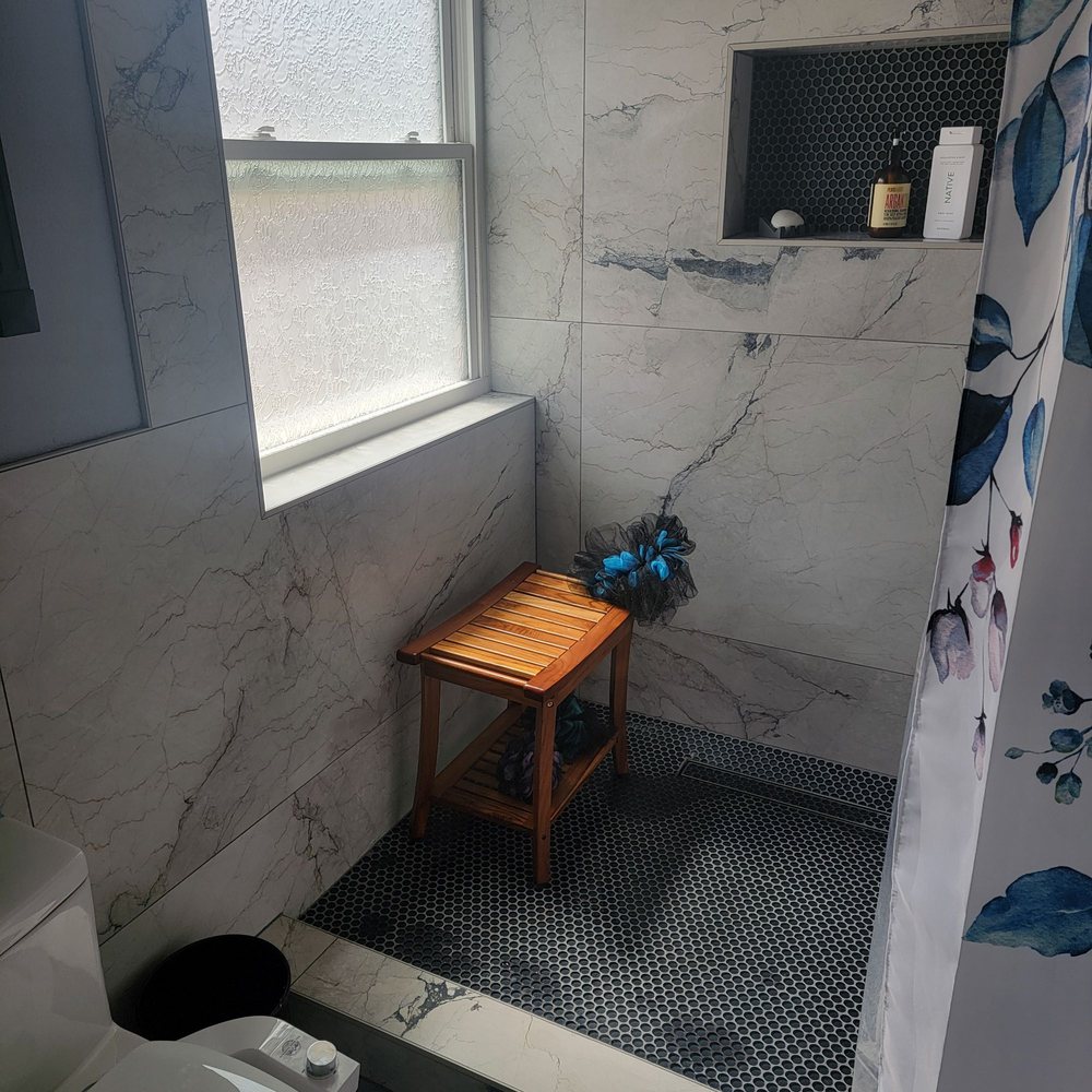 Jorge's Tiling - Master shower - Tiling Near Me