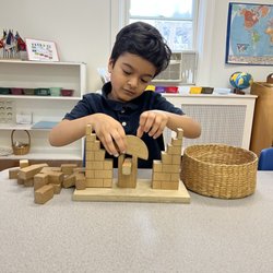 Manor Montessori School - Casa student bulding Roman Arch at Manor Montessori school in Toronto