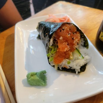Lahaina Sushi Ko - salmon hand roll - Sushi Bars Near Me - Lahaina, Hawaii