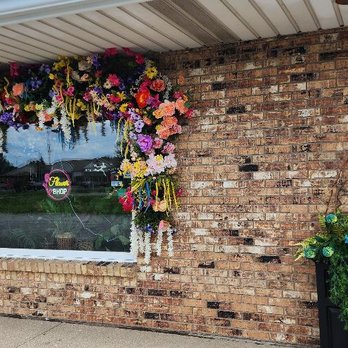 Georgette's Flowers - Florists Near Me - Peoria, Illinois