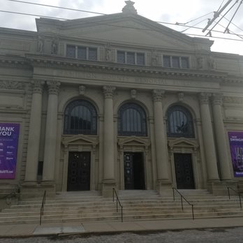Memorial Hall - Beautiful, impressively regal - Performing Arts Near Me - Cincinnati, Ohio