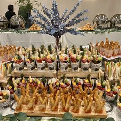 Grazing table . We customize your menu