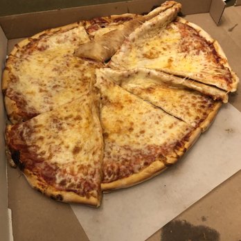 Brooklyn Pizzeria - Pizza was stupendous but the way the pie looked when we opened the box was horrible.  Driver must have hit some pot holes. - Pizza Near Me - Humble, Texas