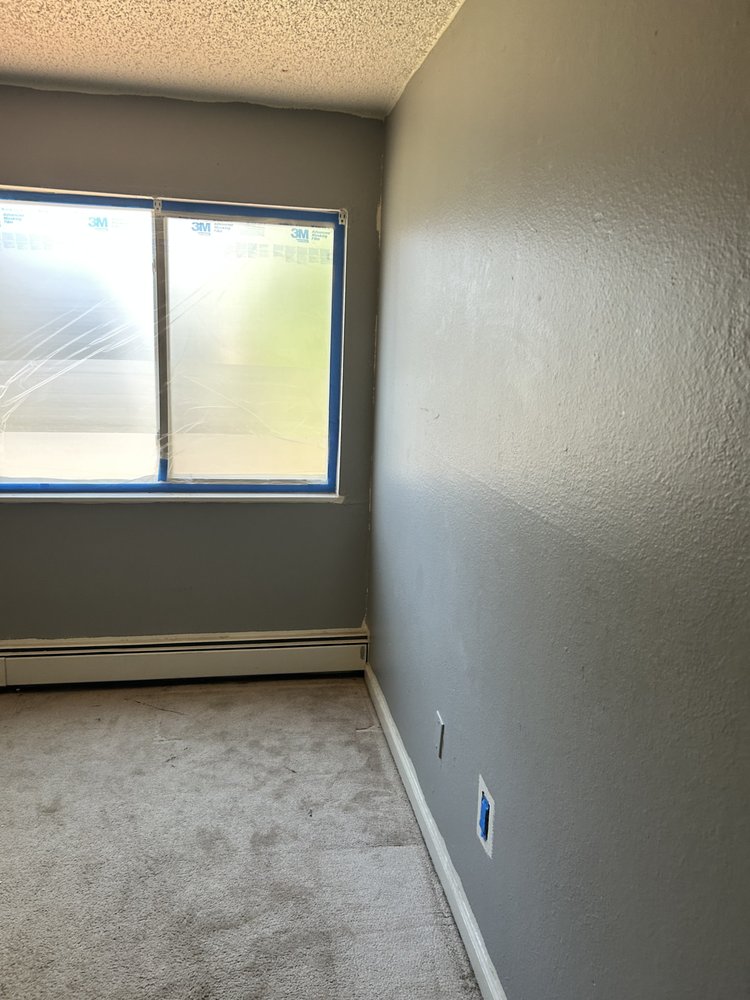 Slide of J&O Handy Services