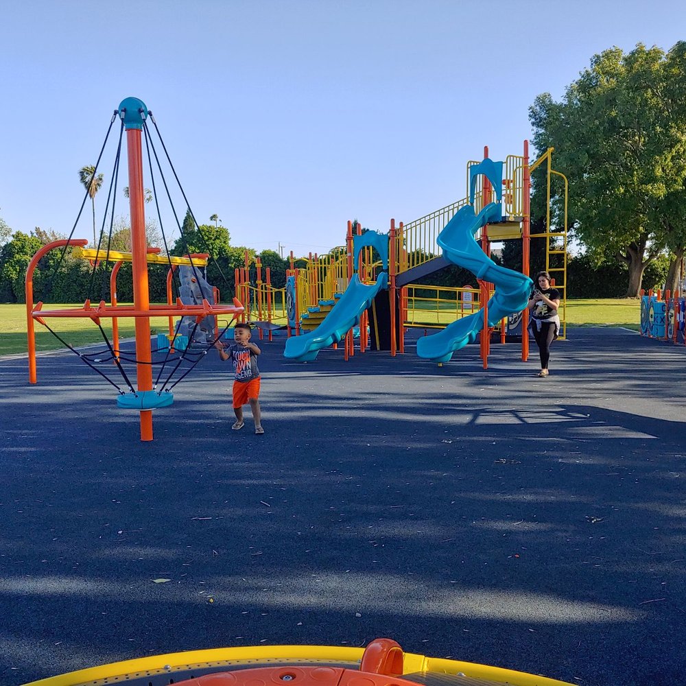 Barton Park - Playgrounds Near Me - Anaheim, California Barton Park - Playgrounds Near Me - Anaheim, California