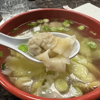 Pho Cafe Hong Kong Diner - 13. Wonton Soup - Chinese Near Me - Reno, Nevada