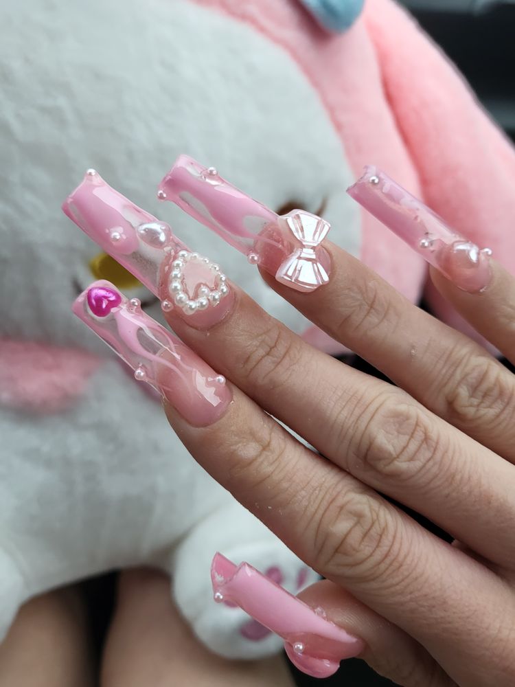 Perfect Nails Center Image