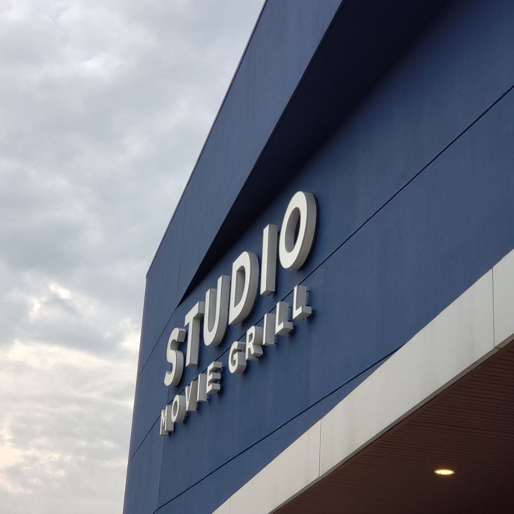 Studio Movie Grill - Cinema Near Me - Plano, Texas