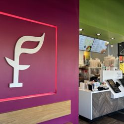 SoFresh - Inside decor and order menu.
