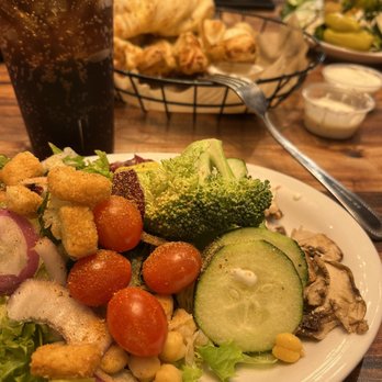Round Table Pizza - a plate of salad and a glass of soda - Pizza Near Me - Yuba City, California Round Table Pizza - a plate of salad and a glass of soda - Pizza Near Me - Yuba City, California