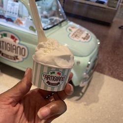 L’Artigiano Gelato - Coconut Gelato