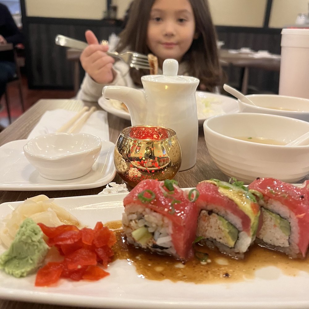 Ahi Sushi - Hawaiian roll - Sushi Bars Near Me - Bakersfield, California