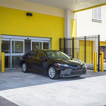 Safeguard Self Storage - Covered loading an unloading area at Safeguard Self Storage. - Self Storage Near Me - Miami, Florida Safeguard Self Storage - Covered loading an unloading area at Safeguard Self Storage. - Self Storage Near Me - Miami, Florida