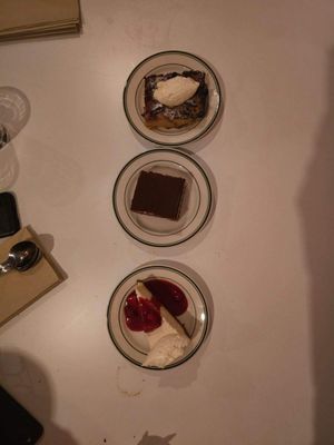 Jon & Vinny's Studio City by null Jon & Vinny's Studio City by null