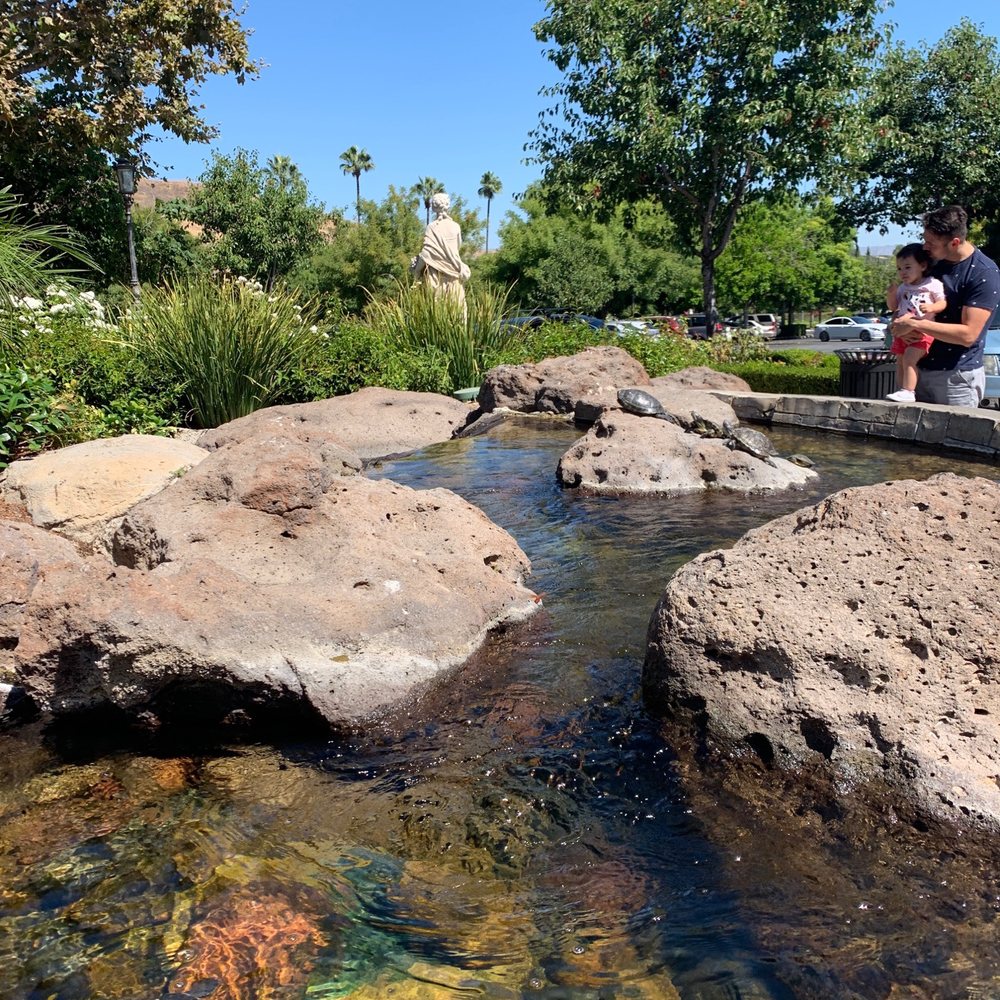 The Commons At Calabasas - Shopping Centers Near Me - Calabasas, California