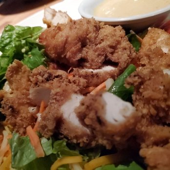 Cheddar's Scratch Kitchen - Crispy Chicken Salad - American Near Me - Orlando, Florida