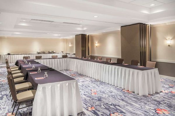 Sonesta Charlotte Lower South End by null