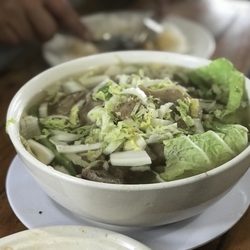 Beegee's Lomi