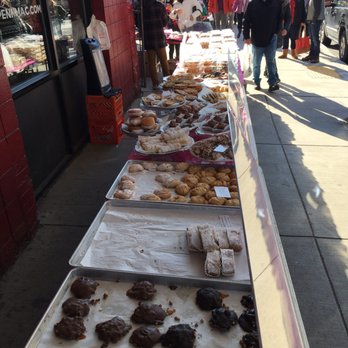 Pennsylvania Macaroni - Outdoor Bakery Sale - Cheese Shops Near Me - Pittsburgh, Pennsylvania
