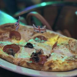 Mad Dogs British Pub - Italian job flatbread