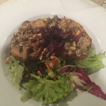 Le Magellan - Mushrooms and nuts on toast - Belgian Near Me - Brussels, BRU