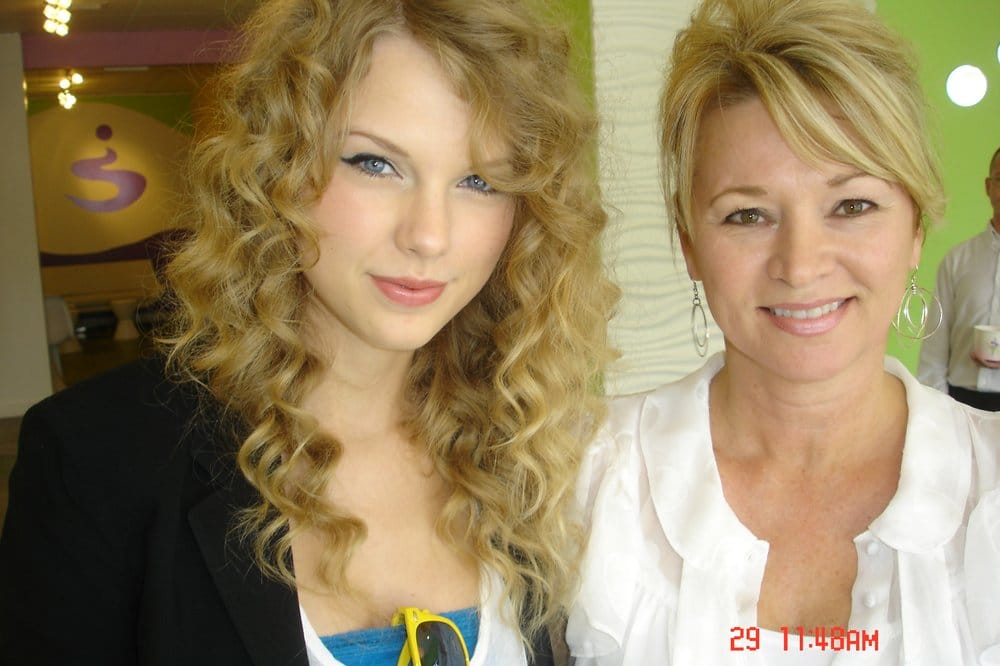 YOGI’S FROZEN YOGURT BAR CLOSED 15 Reviews 2813 W End Ave