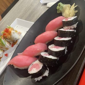 Umi Sushi - Tuna sashimi - Sushi Bars Near Me - Fresno, California