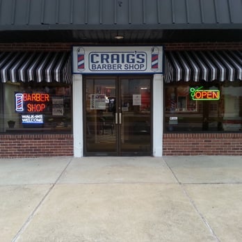 Craig's Barber Shop - the front of Craig's Barber Shop - Barbers Near Me - Broomall, Pennsylvania