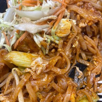 Dee Kitchen - Tofu Pad Thai (Noodles) - Thai Near Me - Idaho Falls, Idaho Dee Kitchen - Tofu Pad Thai (Noodles) - Thai Near Me - Idaho Falls, Idaho