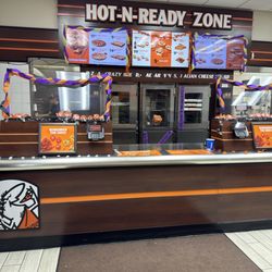Little Caesars - Counter
