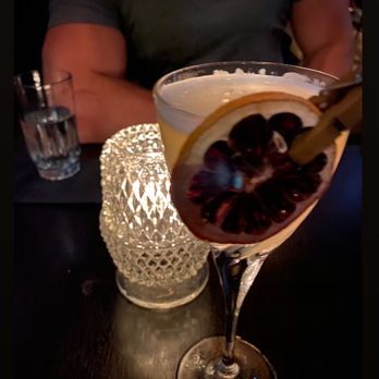 The Roosevelt Room - Bees knees - Cocktail Bars Near Me - Austin, Texas The Roosevelt Room - Bees knees - Cocktail Bars Near Me - Austin, Texas