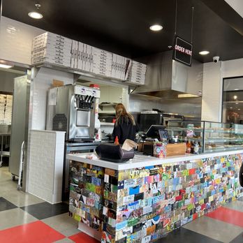 Pizzanista! San Marino - Counter - Pizza Near Me - San Marino, California