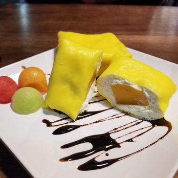 Hui Lau Shan - Mango Rolls - Desserts Near Me - Hamilton, Ontario