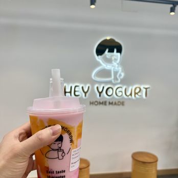 Hey Yogurt - Dragon Fruit & Mango Yogurt - Ice Cream & Frozen Yogurt Near Me - Hoboken, New Jersey